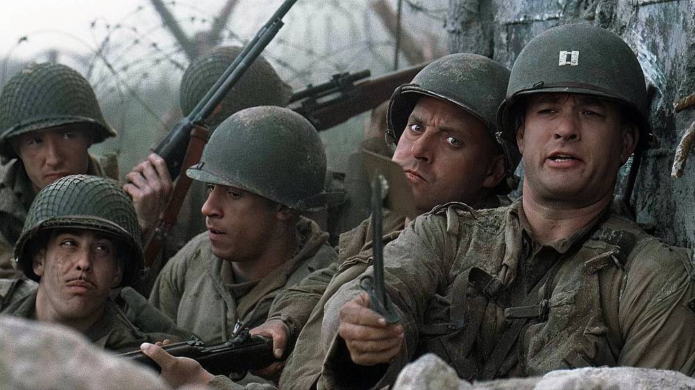 Zachraňte vojína Ryana (1998), Když americká vojska vtrhnou na pláže Normandie, leží na bojišti tři mrtví bratři a čtvrtý je uvězněn za nepřátelskou linií. Kapitán Rangers John Miller a sedm mužů mají za úkol proniknout na území ovládané Němci a přivést chlapce domů.