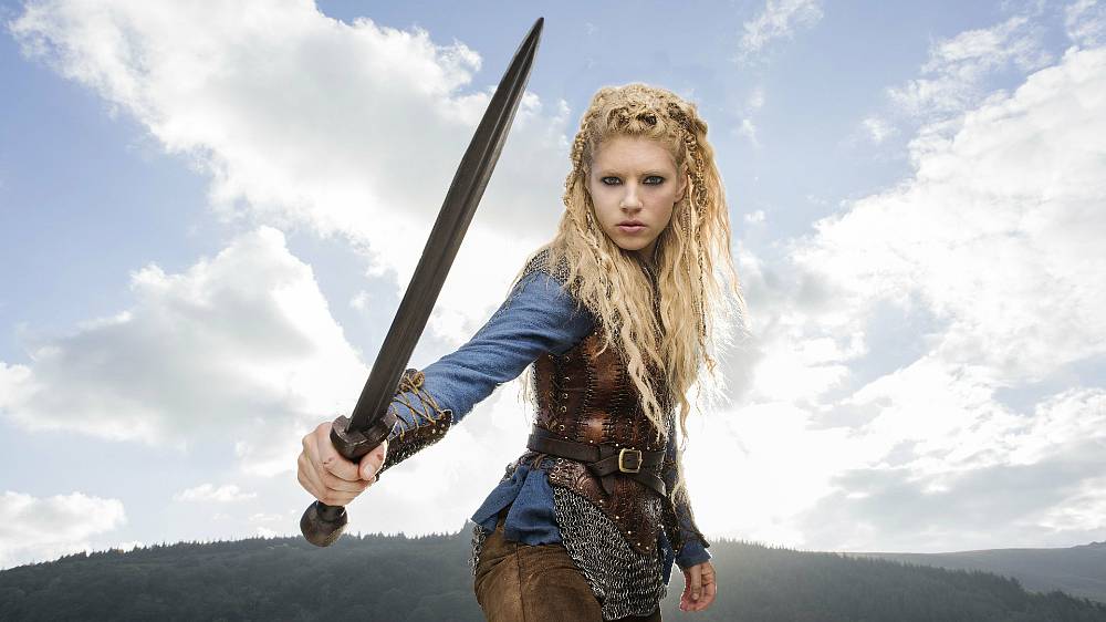 Na každém z následujících slajdů vás čekají ty nejlepší filmy od této světově známé celebrity: Katheryn Winnick: Drsné a charismatické role Vikingů a dalších filmů
