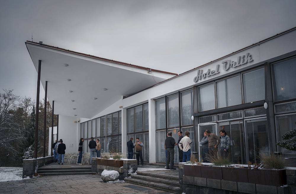 Devadesátky: Ještě než se Kryštof Bartoš trápil s nevěrnou Evou, hodně fanoušků mu přinesla první velká role kriminalisty