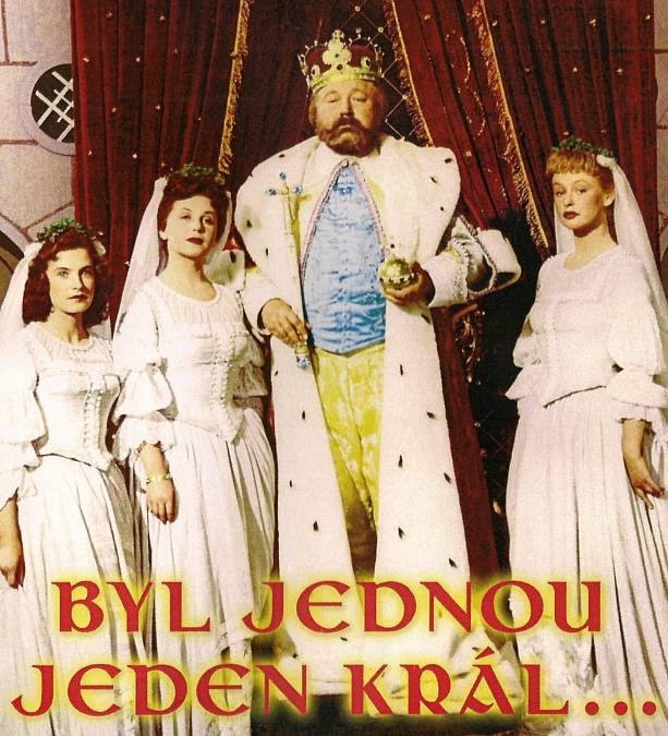 Milena Dvorská se narodila 7. září 1938 v Prostějově do rodiny švadleny a úředníka ve sladovně. Už od dětství se zajímala o divadlo a vystupovala u ochotníků. Přesto se měla stát zdravotní sestrou a začala studovat na zdravotnické škole. Při pohostinském vystoupení v Prostějově si ji všiml Jan Werich, který si na ni vzpomněl, když režisér Bořivoj Zeman hledal herečku pro postavu princezny Marušky do nově připravované pohádky BYL JEDNOU JEDEN KRÁL… (1954).