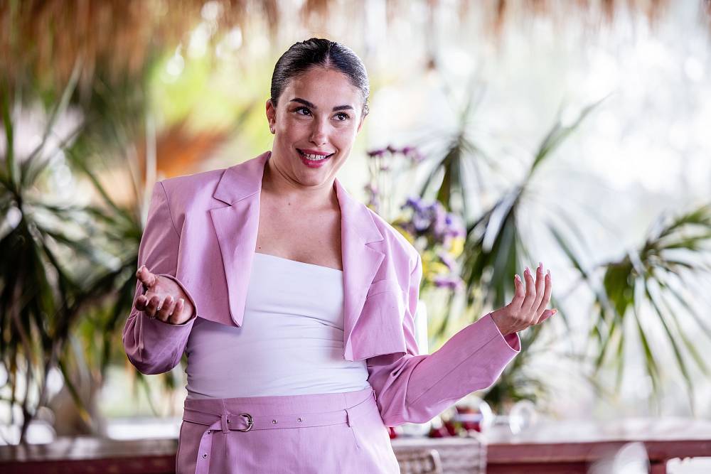 (EMBARGO Nepublikovat) Bachelor Česko: Lucie krade rande a hraje divadlo, jak ji všichni ubližují
