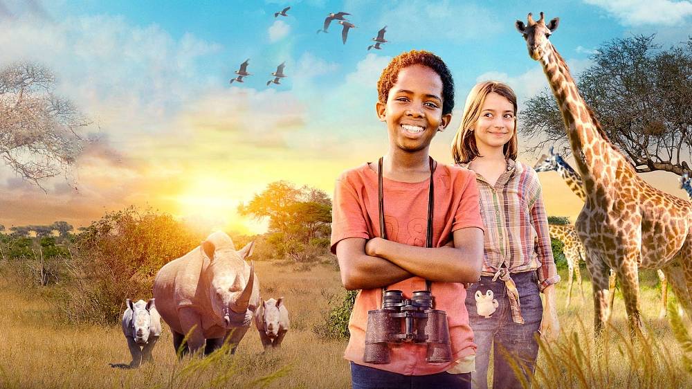 Thabo a případ Nosorožec (2023).
11:50 TV Barandov.
Jedenáctiletý Thabo se chce stát soukromým detektivem jako ve filmu. Jen kdyby jeho domov, malá africká vesnice Hlatikulu, nebyla tím nejklidnějším rájem savany. Věci však naberou náhlý spád, když je v sousedním safari parku kvůli vzácnému rohu zavražděn nosorožec.