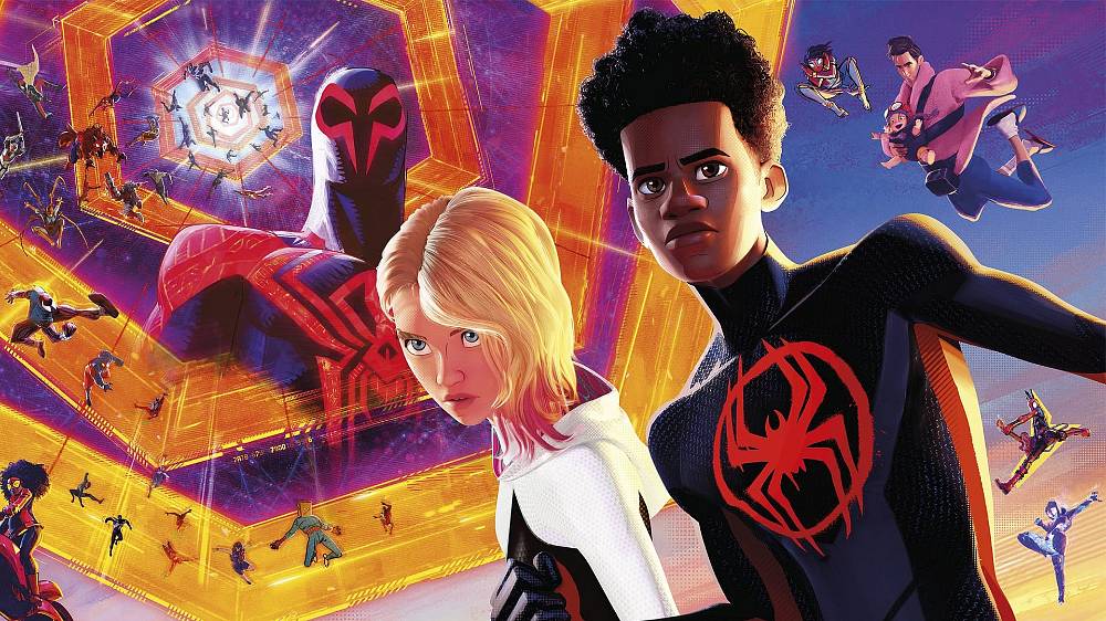 Spider-Man: Napříč paralelními světy (2023). Animovaný, Akční, Dobrodružný, Vědeckofantastický. Miles Morales vrací v další kapitole Spider-Verse ságy. Čeká na něj epické dobrodružství, které přátelského souseda Spider-Mana transportuje z Brooklynu napříč mnohovesmírem, aby pomohl Gwen Stacey a nové skupině Spider-lidí proti padouchovi silnějšímu než cokoliv, proti čemu se v minulosti postavili.
