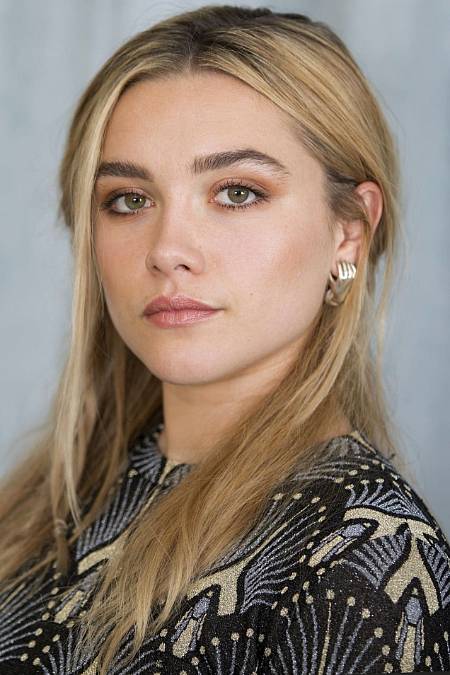 Florence Pugh (narozena 3. ledna 1996) je anglická herečka. Jako herečka debutovala v roce 2014 v dramatickém filmu The Falling. Pughová získala uznání v roce 2016 za hlavní roli mladé nevěsty v nezávislém dramatu Lady Macbeth, za kterou získala cenu British Independent Film Award. Po účinkování v televizním filmu Král Lear v roce 2018 sklidila chválu za hlavní roli v minisérii Malá bubenice (2018) a v témže roce si vysloužila nominaci na cenu BAFTA Rising Star Award. Mezinárodní průlom Pughové přišel v roce 2019, kdy ztvárnila profesionální wrestlerku Paige v životopisném sportovním snímku Souboj s rodinou, zoufalou Američanku v hororu Slunovrat a Amy Marchovou v dobovém dramatu Malé ženy. Za poslední z nich získala nominace na Oscara a cenu BAFTA. Na filmovém festivalu v Cannes 2019 získala Pughová cenu Trophée Chopard. V roce 2021 si zahrála roli Yeleny Belové v superhrdinském filmu Black Widow z filmového světa Marvelu a v minisérii Hawkeye od Disney+.  Zahrála si  v thrilleru Don't Worry Darling a dramatu Irský zázrak (oba 2022).