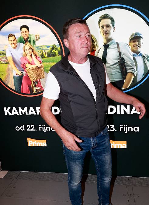 Drbárna ze Strání – Kamarádi: Lukáš už na nic nečekal a Nikola hned zabrala
