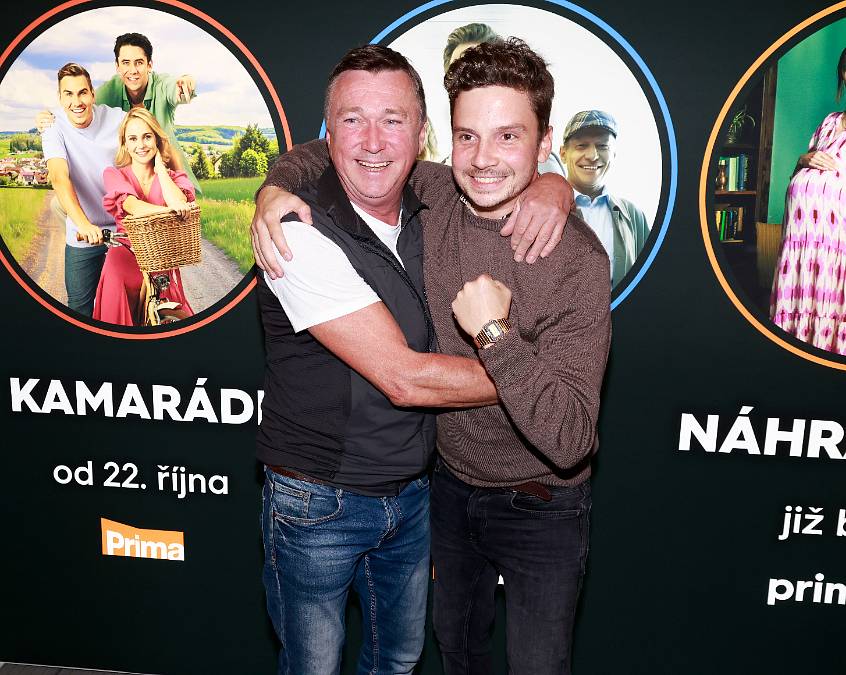 Drbárna ze Strání – Kamarádi: Lukáš už na nic nečekal a Nikola hned zabrala