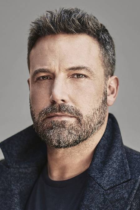 Benjamin Géza „Ben“ Affleck-Boldt se narodil v Berkeley v Kalifornii a vyrůstal v Cambridge ve státě Massachusetts v rodině matky Chris Anne (Boldt), učitelky, a otce Timothyho Byerse „Tima“ Afflecka, sociálního pracovníka. Ben má mladšího bratra, herce Caseyho Afflecka, který se narodil v roce 1975. Má převážně anglické, irské, německé a skotské předky. Jeho prostřední jméno Géza je po maďarském rodinném příteli, který přežil holocaust.
Affleck hrál ve velkofilmech Armagedon (1998), Zamilovaný Shakespeare (1998) a Pearl Harbor (2001). Na počátku roku 2000 si zahrál také v kasovních trhácích Incident (2002), Nejhorší obavy (2002) a Daredevil (2003) a v neúspěšných komediích Gigli (2003) a Přežít Vánoce (2004). Přestože polovina roku 2000 byla považována za období Affleckova kariérního útlumu, za svůj výkon ve filmu Hollywoodland (2006) získal nominaci na Zlatý glóbus. V několika následujících letech hrál vedlejší role, mimo jiné ve filmech Sejmi eso (2006), Až tak moc tě nežere (2009), Na odstřel (2009) a Extrakt (2009). K režii se odhodlal v roce 2007, kdy natočil thriller Sbohem, baby (2007), v němž si zahrál jeho bratr Casey Affleck a který byl dobře přijat. Poté režíroval, podílel se na scénáři a hrál ve filmu Město (2010), který byl zařazen do desítky nejlepších filmů roku podle National Board of Review. Za politický thriller Argo (2012), který režíroval a v němž si zahrál hlavní roli, získal Affleck Zlatý glóbus a cenu BAFTA za nejlepší režii a Oscara, Zlatý glóbus a cenu BAFTA za nejlepší film (Affleckův druhý Oscar).
Výhra Oscara 2.
Další vítězství 62.
Další nominace 95.