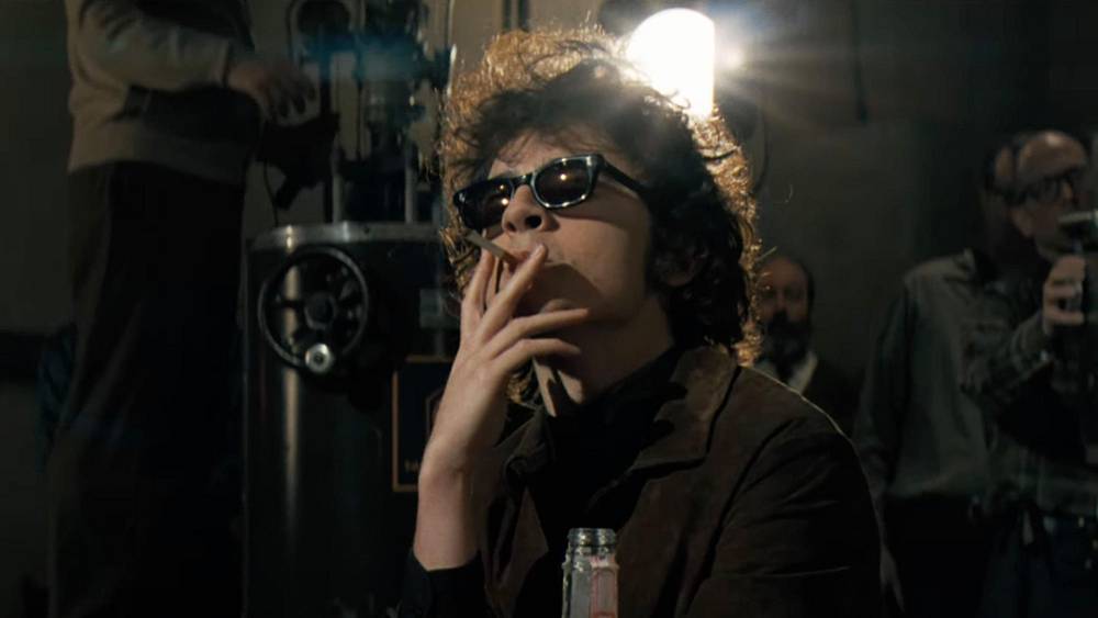 Film sleduje vzestup 19letého Boba Dylana, mladého hudebníka z Minnesoty, který se stává jedním z největších folkových zpěváků té doby.