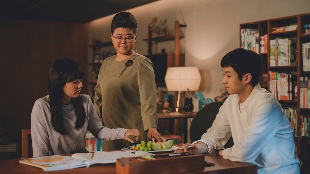 Film získal hned 12 nominací v oblasti filmu na 56. udílení jihokorejských cen Baeksang Arts Awards, podařilo se mu ale proměnit 3, a to v kategoriích Hlavní velká cena, Nejlepší film a Nejlepší nový herec (Myeong-hoon Park).