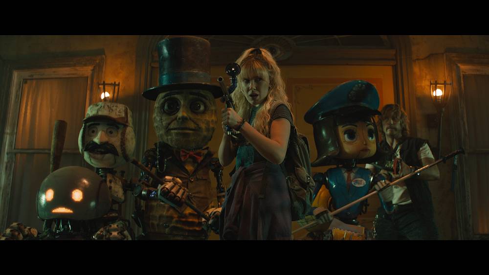 Nejdražší film z dílny Netflixu je tady. Velkolepé sci-fi Pasáž vás přenese do alternativní verze 90. let