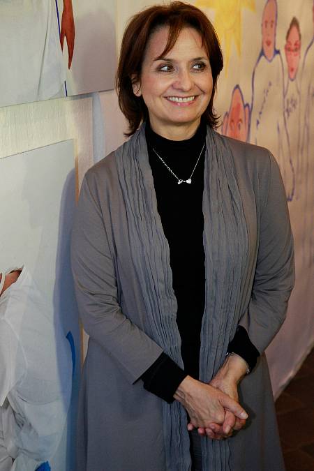 Stále šarmantní a s okouzlujícím úsměvem: Veronika Freimanová je jediná postava, která v ZOO chybí