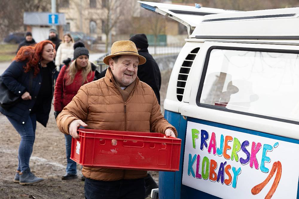 Jedna rodina: Aneta a Vilda v pasti! Maruščina upřímnost kazí jejich noční radovánky