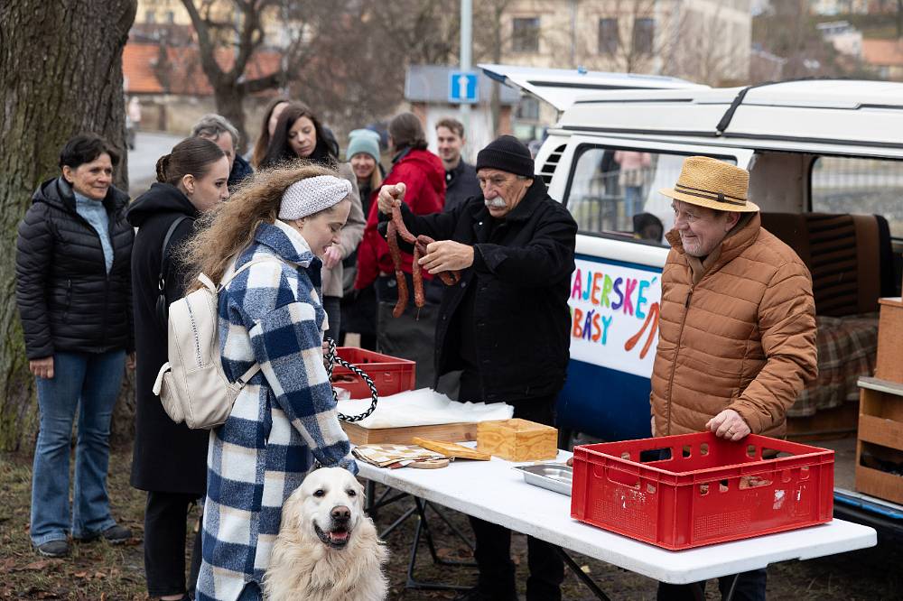 Jedna rodina: Aneta a Vilda v pasti! Maruščina upřímnost kazí jejich noční radovánky