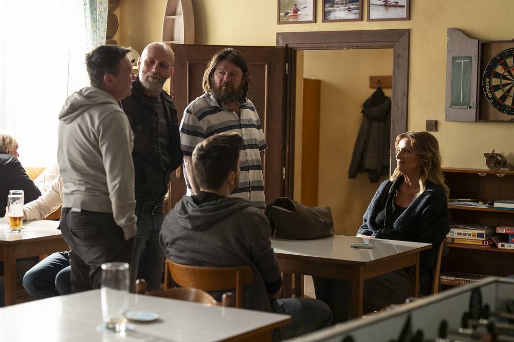 Jedna rodina: Návrat Olgy v okamžiku, kdy Vilda požádal Anetu o ruku není dobře načasovaný. Půjde mu z cesty?