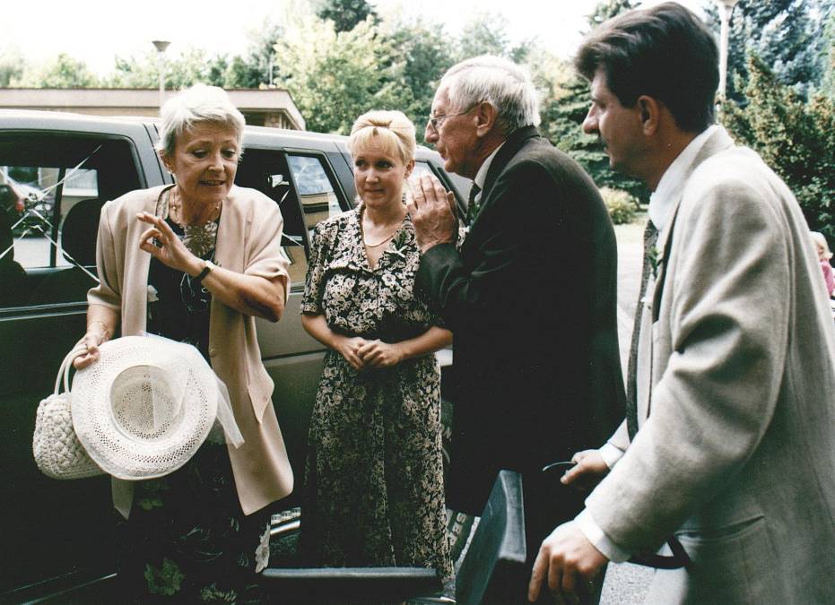 Z Prahy rovnou mezi slepice: Život na venkově a Kudrnova rodinka nás stále baví