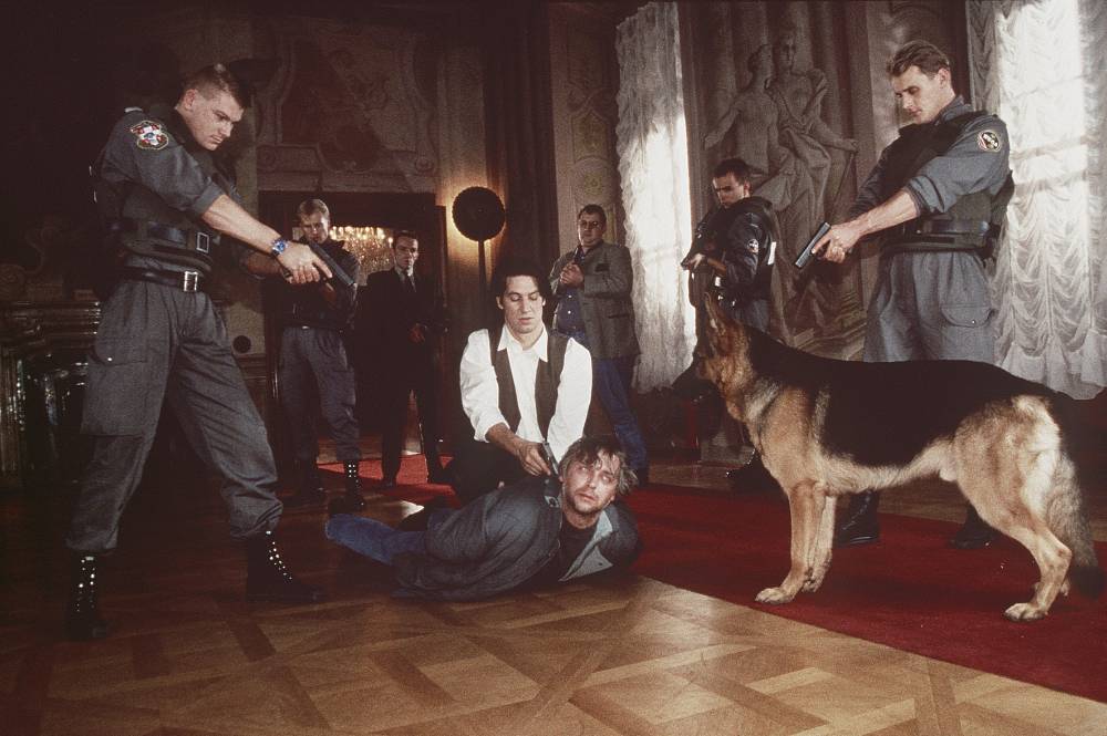 Komisař Rex se vrací: Vídeň se třese, salámy mizí a padouši utíkají!