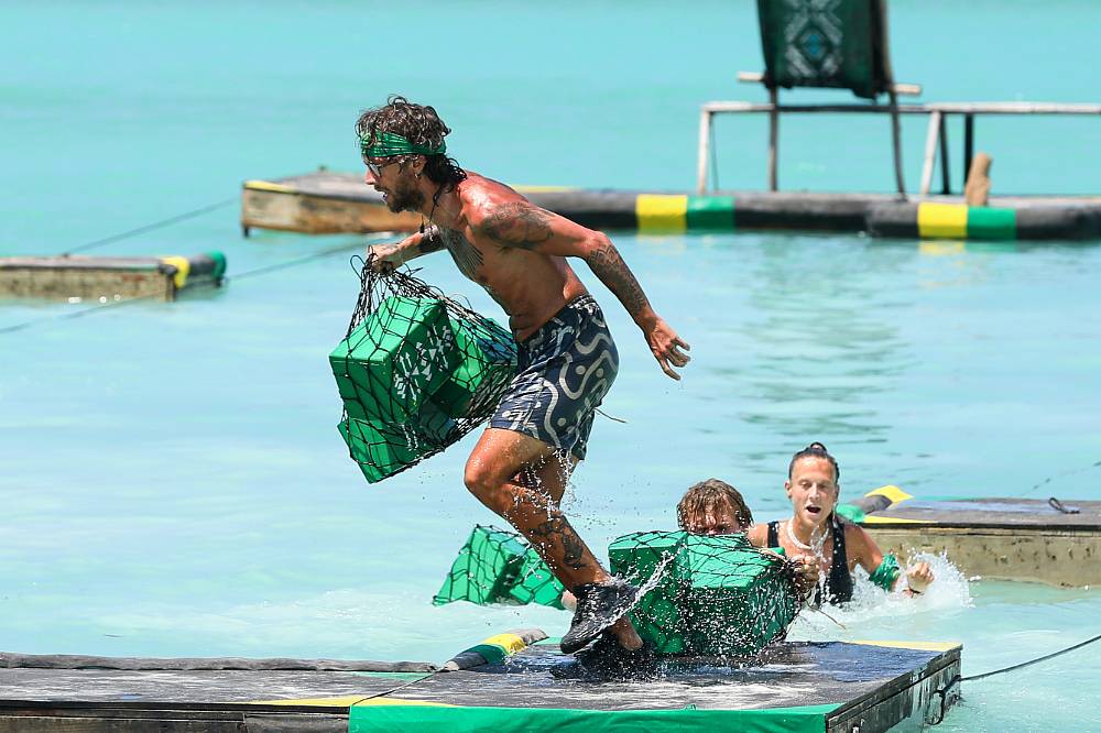 Survivor 2025: Po 50 dnech už zábrany padají. Pája odložil jediný kus oblečení a Michal na 3 vteřiny skočil na Natálii
