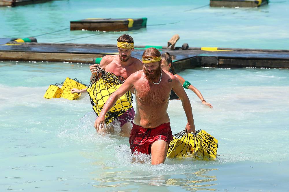 Survivor 2025: Po 50 dnech už zábrany padají. Pája odložil jediný kus oblečení a Michal na 3 vteřiny skočil na Natálii