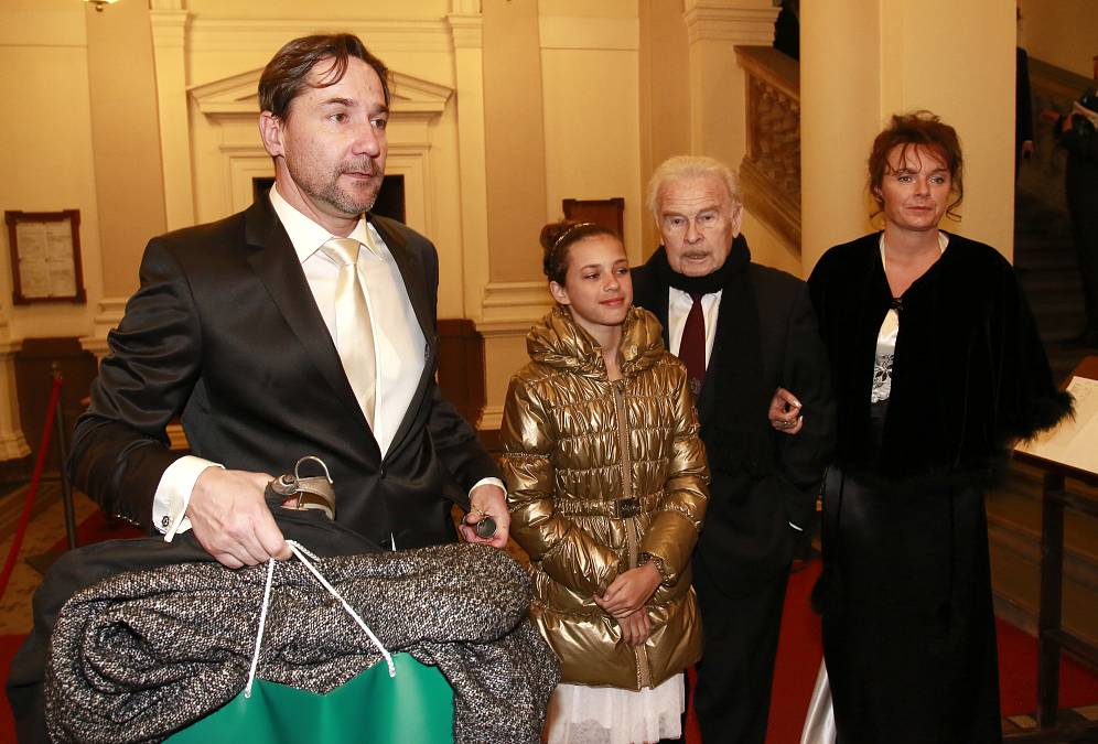 O tom, jak je těžké nezkusit být hercem, když má člověk v rodokmenu jména jako Hlaváčová a Munzar, něco ví Anna Dvořáková