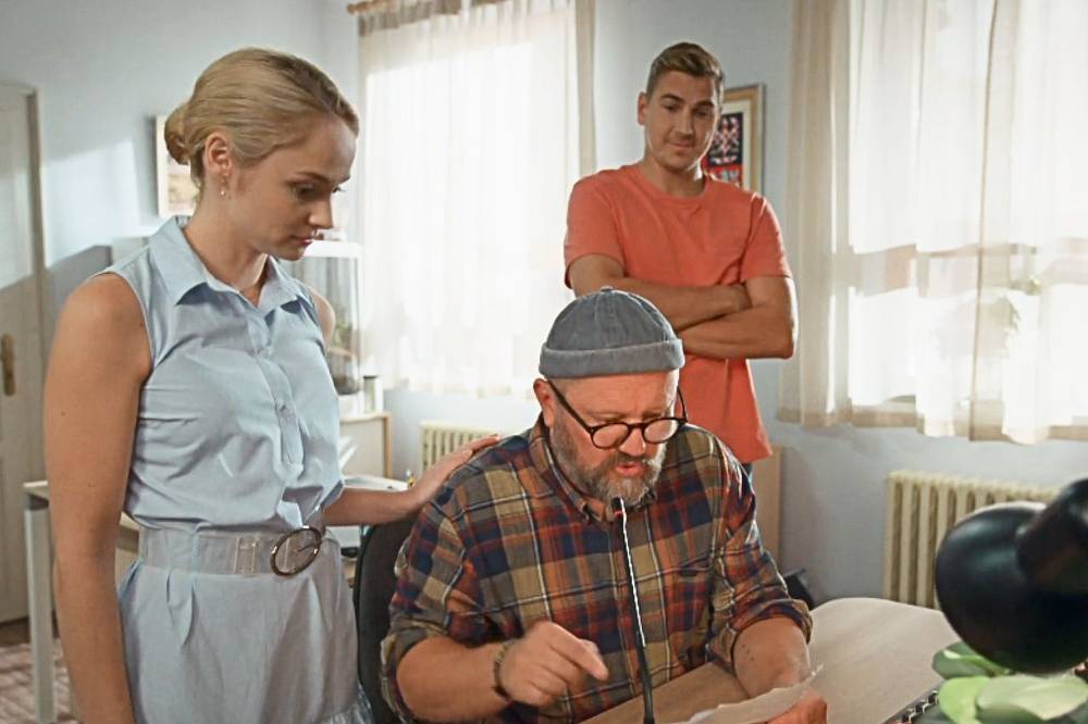 Drbárna ze Strání – Kamarádi: Kde ten Majer trčí? Milada už je z manžela na nervy, bojí se o dceru