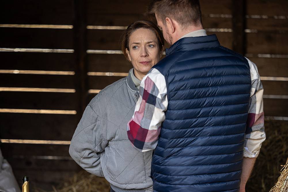 Jedna rodina: Petra úplně ztratila hlavu, Ruda pořádá u Boba cvičení a Mrak má v ordinaci nezvyklou posilu