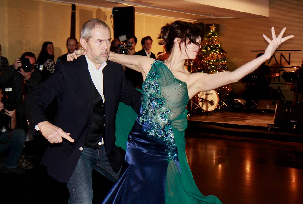 Podívejte se, jaké bydlení zajistil pro svou ženu Marek Eben. Jde o roubenku, ale přizpůsobenou na míru potřebám manželky
