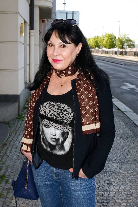 Dáda Patrasová: Jak se s nádherné a talentované ženy stane násoska