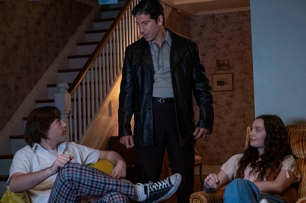 (4.6.) Všichni svatí mafie: Nahlédnutím do neúprosných zákonů podsvětí potěší prequel legendárního seriálu Rodina Sopránů