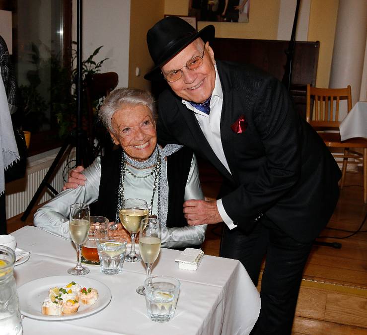 Jan Přeučil – muž s nejhlubším hlasem v Česku, který nezestárl, jen zklidnil tempo