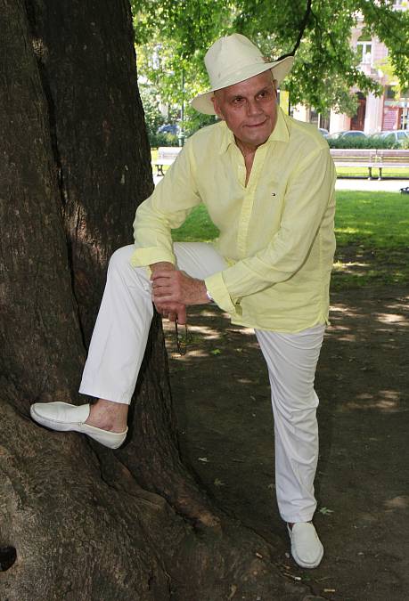 Jan Přeučil – muž s nejhlubším hlasem v Česku, který nezestárl, jen zklidnil tempo