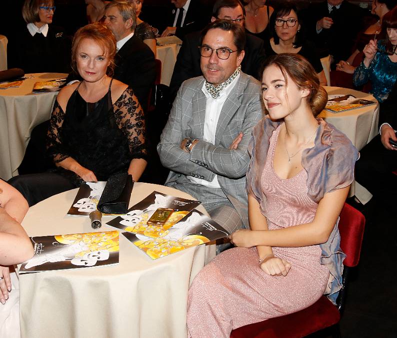 Martin Trnavský a Barbora Munzarová se seznámili v Ordinaci a vzali po deseti letech na zahradě