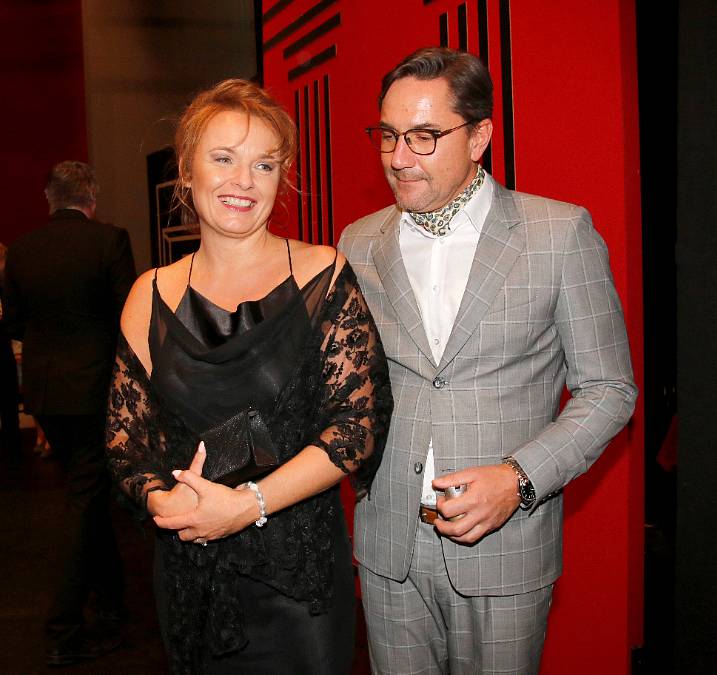 Martin Trnavský a Barbora Munzarová se seznámili v Ordinaci a vzali po deseti letech na zahradě