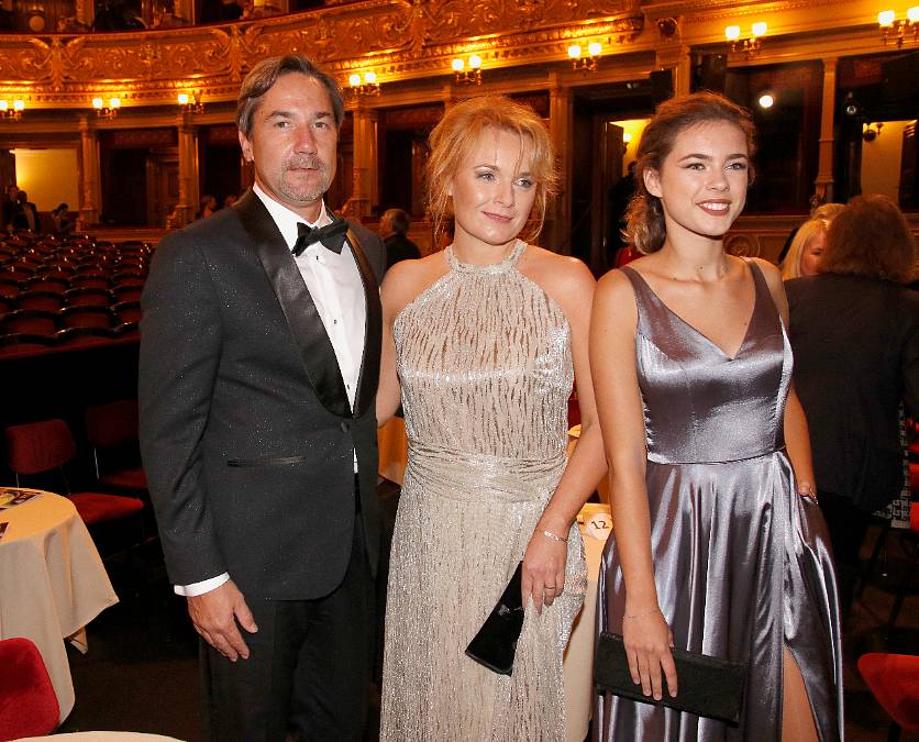 Martin Trnavský a Barbora Munzarová se seznámili v Ordinaci a vzali po deseti letech na zahradě