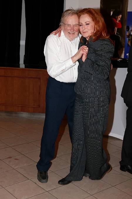 Tato herečka se vrásek bát nemusí. Po padesátce se z ní stala krásná a elegantní dáma