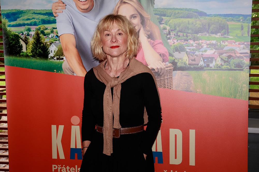Drbárna ze Strání – Kamarádi: Kája dostává lekci z dospělosti. Olího se zastala i její máma