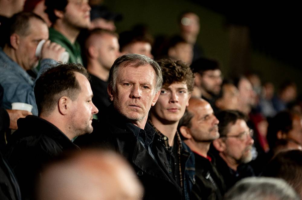 Láska, fotbal a šikmé zábradlí: Ondřej Sokol v novém filmu Petra Kolečka