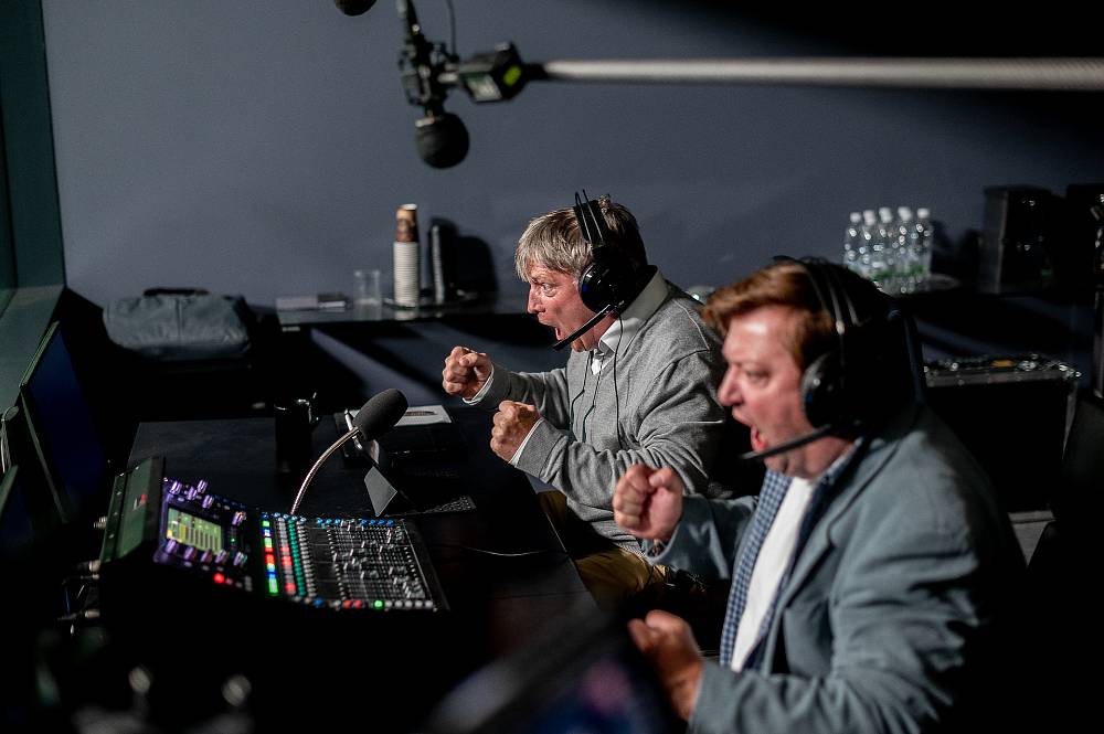 Láska, fotbal a šikmé zábradlí: Ondřej Sokol v novém filmu Petra Kolečka
