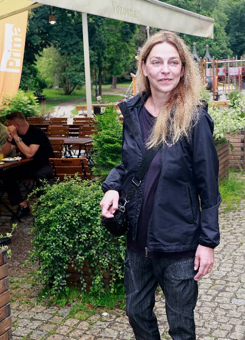 Zítra v ZOO: Kočanda útočí! Lenka s ortézou, Jirka v nemocnici a Korál v prekérní roli obhájce