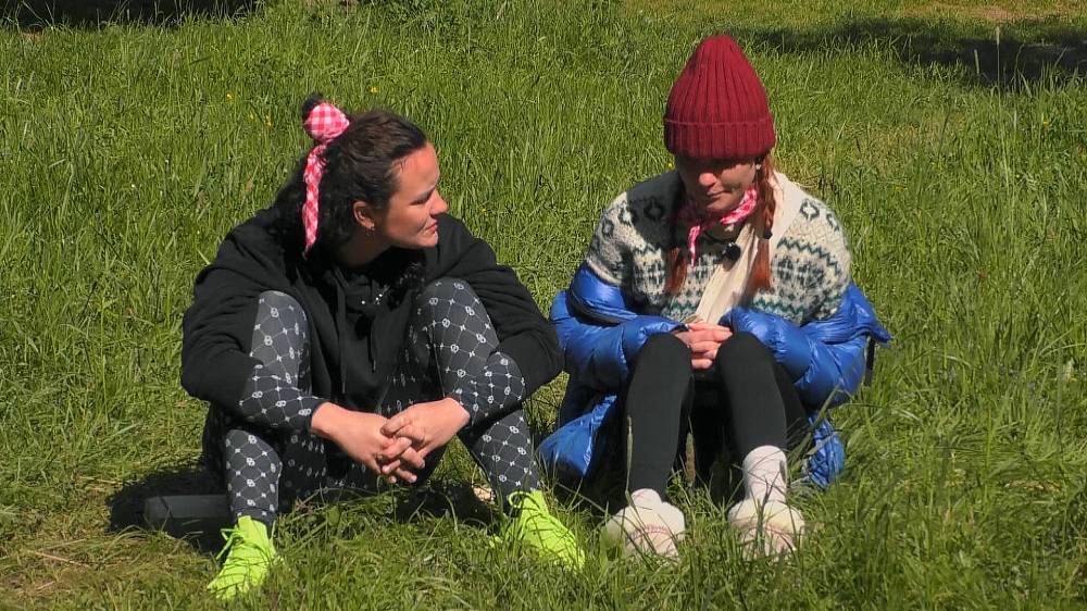 Veve z Farmy chtěla tanga, dostala gaťky po babičce. A všichni by si přáli mlhu, když se šel Luboš koupat