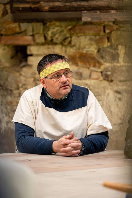 Veve z Farmy chtěla tanga, dostala gaťky po babičce. A všichni by si přáli mlhu, když se šel Luboš koupat