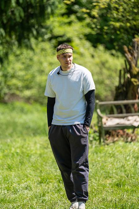 Veve z Farmy chtěla tanga, dostala gaťky po babičce. A všichni by si přáli mlhu, když se šel Luboš koupat