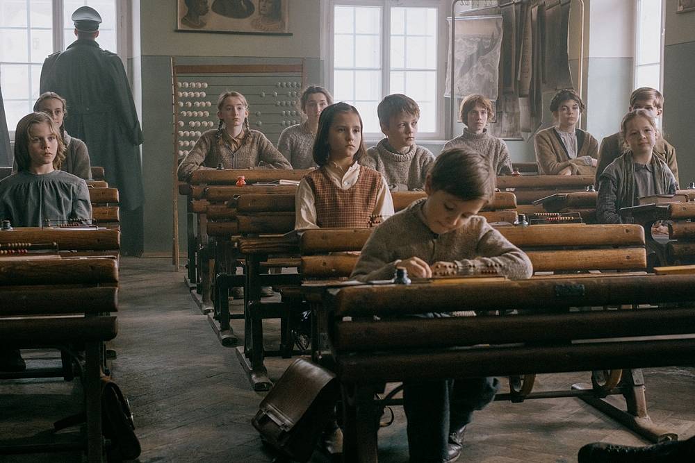 Když děti zachraňují život: Dojemný příběh z konce války, který pohladí i sevře srdce