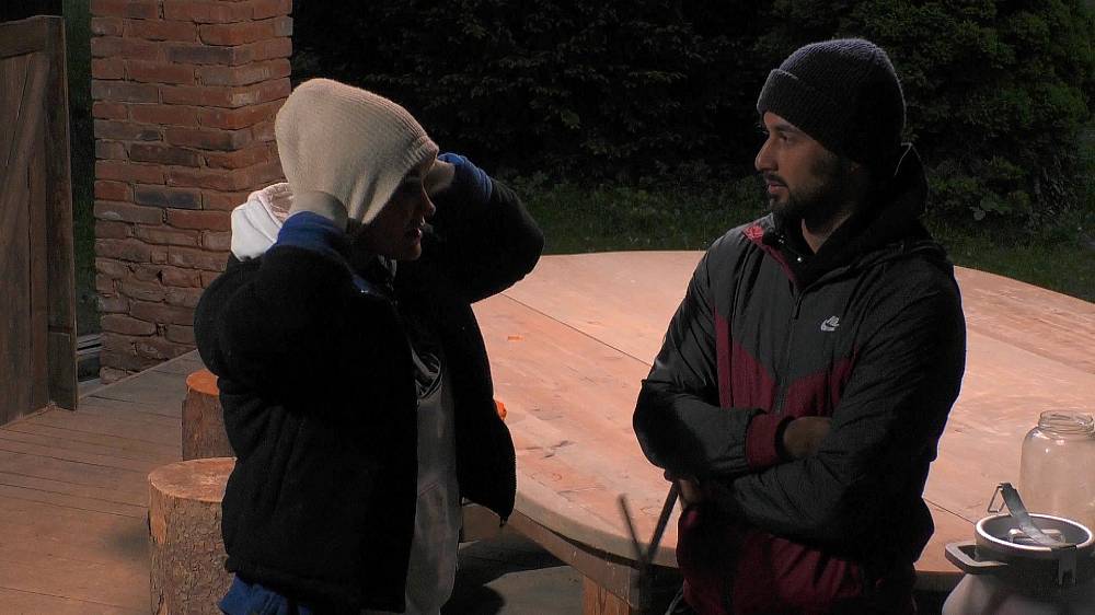 Líný farmář Andrej vs. ukňouraný sluha Luboš: Přetahovaná tělem, kvíz mozkem – a nikdo nečte almanach pořádně