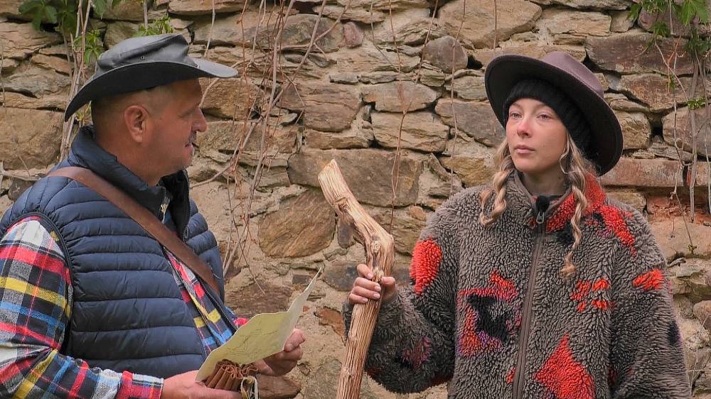 Líný farmář Andrej vs. ukňouraný sluha Luboš: Přetahovaná tělem, kvíz mozkem – a nikdo nečte almanach pořádně