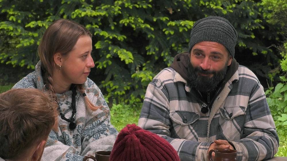 Na Farmě zmizel oheň, kýbl i smetana – začíná farmařina nebo detektivka?