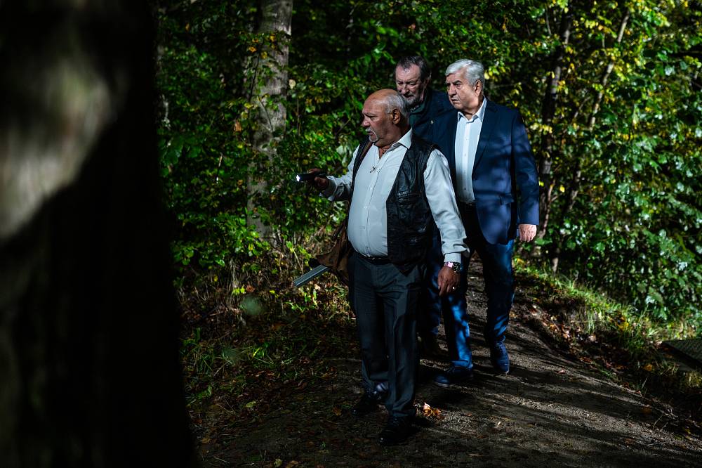 Léto přeje všem, kdo mají rádi povedené české filmy. S Bolkem Polívkou a Miroslavem Donutilem se budete popadat za břicha