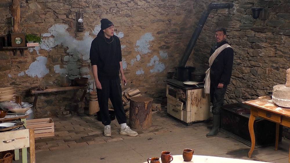 Kamery své dvě oblíbenkyně na Farmě nespustí z očí, ty navíc hrají před ostatními jen divadlo