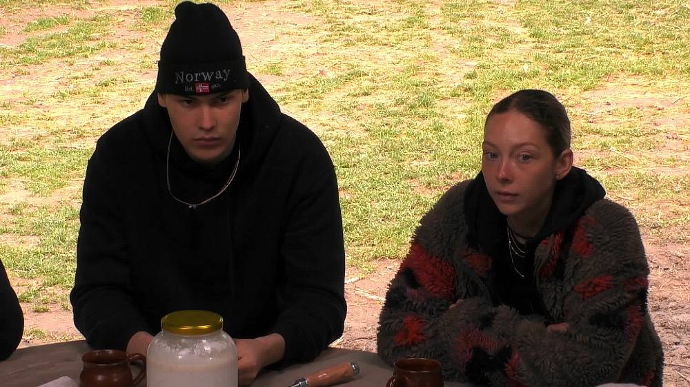 Kamery své dvě oblíbenkyně na Farmě nespustí z očí, ty navíc hrají před ostatními jen divadlo