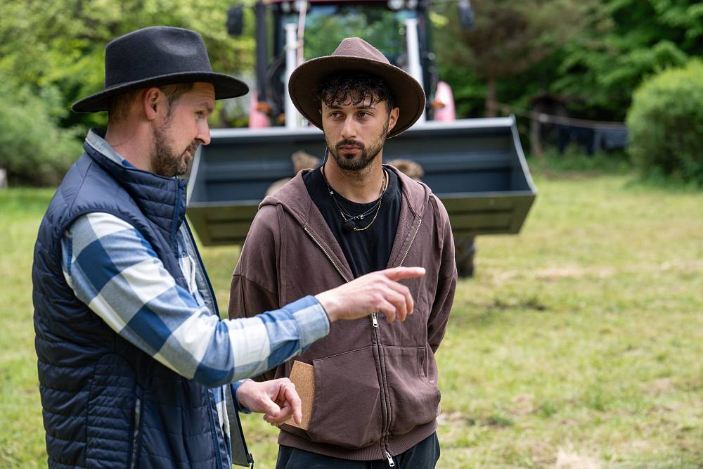 Neznámí bandité způsobili na Farmě pořádný rozruch. Nakonec se z nich vyklubali další farmáři