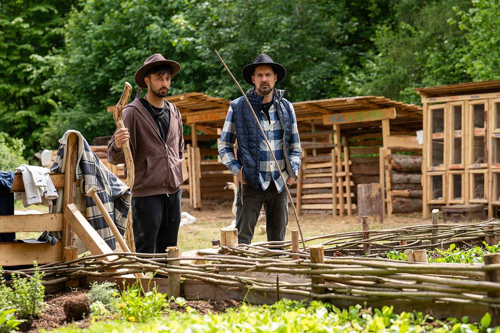 Neznámí bandité způsobili na Farmě pořádný rozruch. Nakonec se z nich vyklubali další farmáři